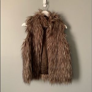 Kenar Faux Fur Vest